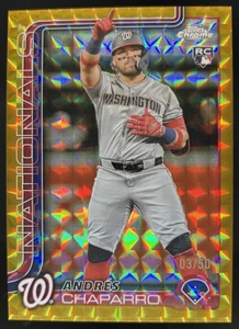 2025 Topps Chrome Andres Chaparro RC rifrattore geometrico oro /50 nazionali #187 - Foto 1 di 2