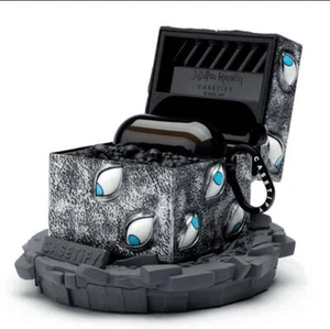 Coque de collection AirPods Pro 2 Gojo CASETiFY Jujutsu Kaisen Prison Realm - Photo 1 sur 5