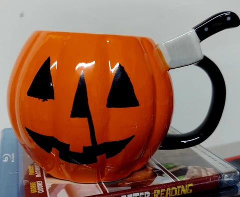 HALLOWEEN opening titles Jack-o-lantern pumpkin mug Michael Myers RARE Carpenter Cover