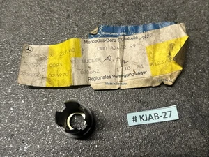 Hülse für Welle Scheibenwischer Heckwischer Mercedes W123 Kombi 0008243299 NOS - Bild 1 von 4