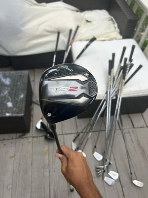 Titleist TS2 9.5 Driver Stiff Shaft Golf Club - Image 1 of 3