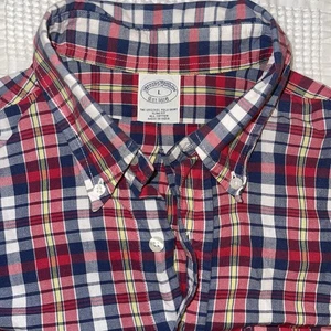 Brooks Brother Slim Fit Men’s Red Plaid Button Down Longsleeve Size Large - Picture 1 of 6