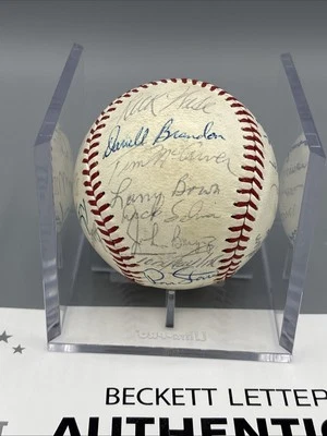1971 Philadelphia Phillies Team Signed National League Baseball Beckett LOA Bowa - Image 1 of 4