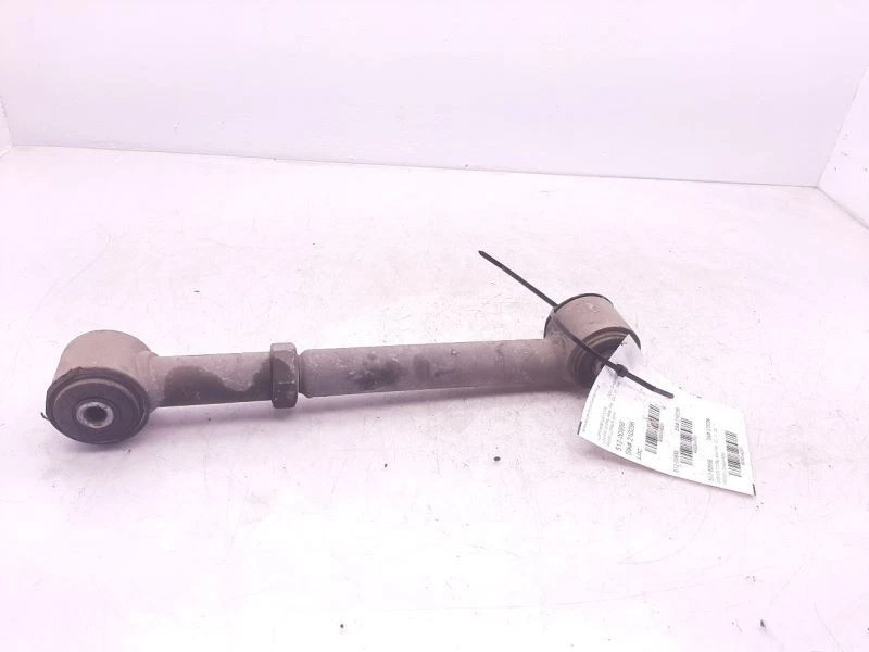 Brazo de control inferior delantero 84-01 Jeep Cherokee 52001162 Foto 1 de 4