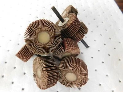 Rueda con solapa montada mediana ancho cara Pro 2" diámetro x 3/4" cantidad 13 07719255 Foto 1 de 2