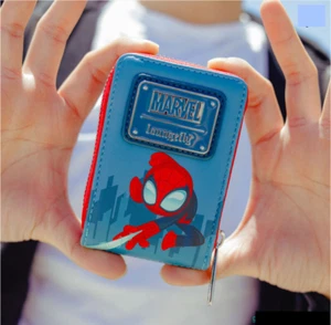 Marvel SDCC 2024 Limited Edition Spider-Man Glow Akkordeon umlaufender Reißverschluss Geldbörse Neu mit Etikett - Bild 1 von 6