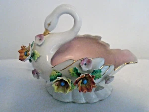 VINTAGE PINK PORCELAIN INT GOLD APPLIED FLOWER SWAN TRINKET JEWELRY DRESSER DISH - Picture 1 of 7