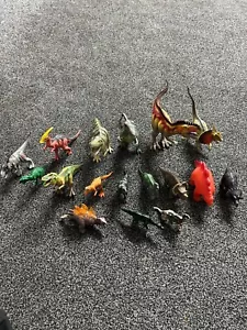 TOY DINOSAUR FIGURES - LARGE BUNDLE OF DINOSAURS X 17  Pieces Kids Toys job Lot - Picture 1 of 6