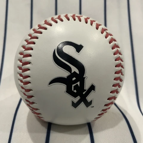 Chicago White Sox Rawlings 2006 White Souvenir baseball Ball Cover