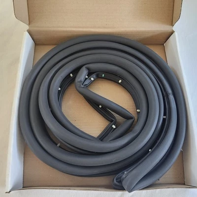 Metro Moulded LM 13-V Front Doors Weatherstrips Seal 1978 - 1996 Chevy & GMC Van - Image 1 of 4