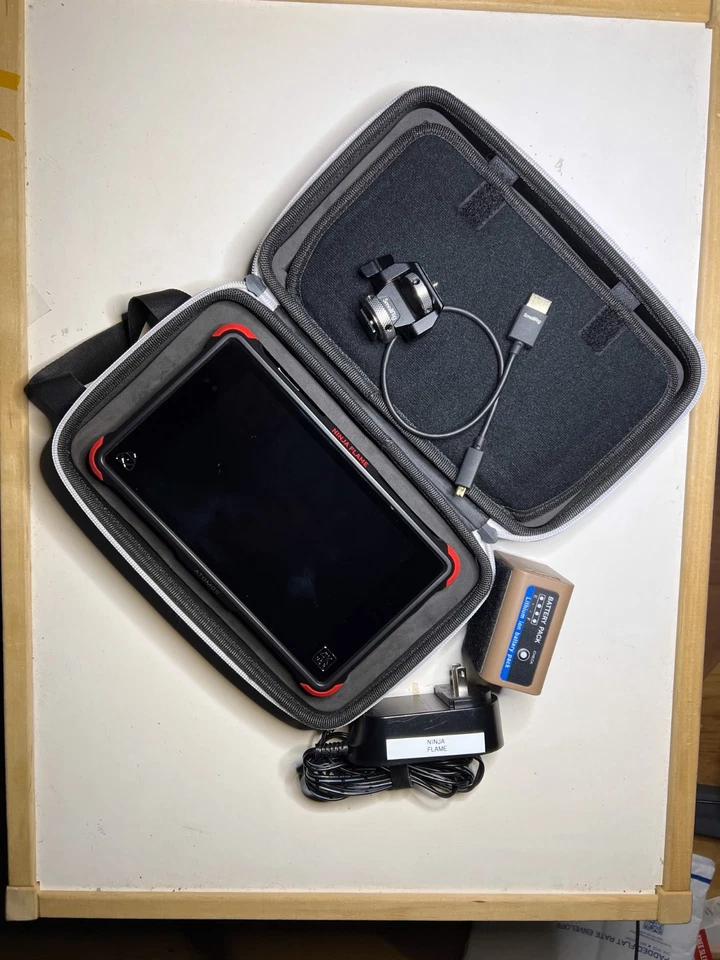 Monitor de grabación Atomos Ninja Flame 7 pulgadas 4K HDMI Foto 1 de 4