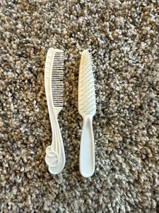 Crystal Barbie Brush And Comb Accessories - Vintage 1983 - Picture 1 of 3