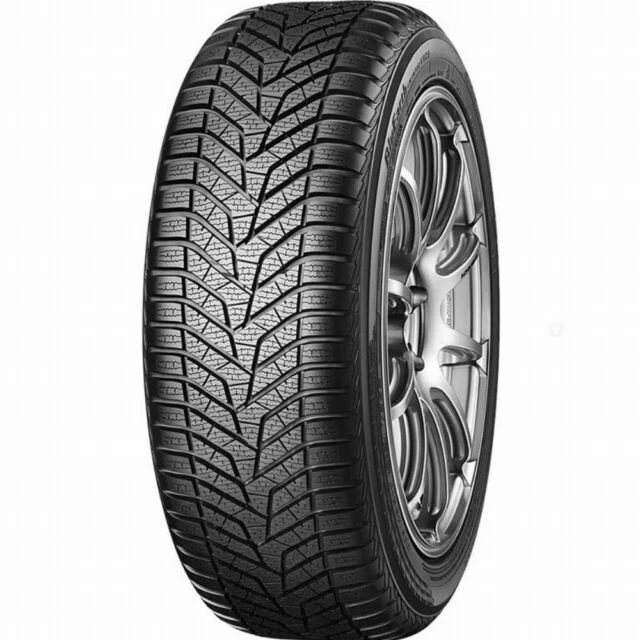 Yokohama BluEarth Winter V905 Pneumatico Invernale 265/70 R15 112T