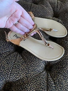 Gold Bling Brown Leather Sandals T Strap Thong Brown Excellent 7.5 - Picture 1 of 12