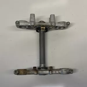 Honda XR80R 2002 OEM horquillas delanteras inferior superior triple árbol vástago abrazadera 53230-KN4-A6 - Imagen 1 de 8