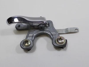 Mercedes W110, W111 aletta posteriore apertura interna porta posteriore destra #110 766 04 19 - Foto 1 di 11