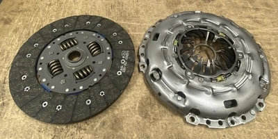 окрашенный НОВЫЙ КОМПЛЕКТ СЦЕПЛЕНИЯ LUK ИЗ 2 ПРЕДМЕТОВ (БЕЗ ПОДШИПНИКА) ДЛЯ 2.3 MAZDA 3 (BK), 6, CX-7 - Изображение 1 из 4