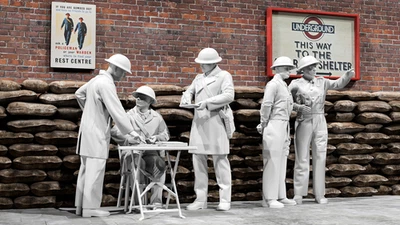 WWII The Blitz - ARP Wardens - Set 2 - 5 Figure Set - Image 1 of 4