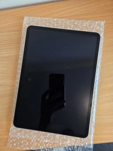 Apple iPad Pro 11 Inch 1st Gen 64GB WiFi + 4G - Silver - Good Condition - Picture 1 of 4
