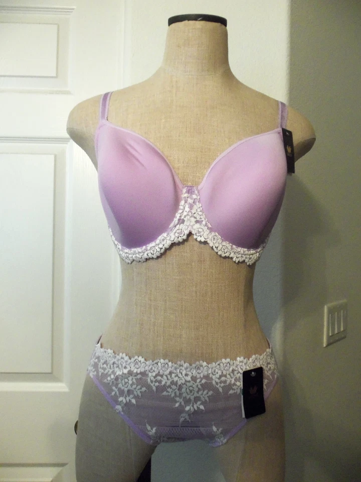 Sujetador Camiseta Wacoal EMBRACE ENCAJE Blanco Lavanda 853191 UW 38DDD y 64391 Bikini XL Foto 1 de 4