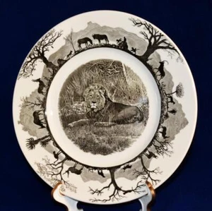 WEDGWOOD Kruger National Park (World Wildlife Fund Stamp) LION 10 5/8" Plate - Picture 1 of 3