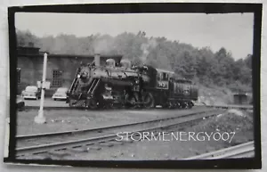 Appassionati di ferrovie alla Clinton Engine House Massachusetts Old Cars 1954 foto - Foto 1 di 2