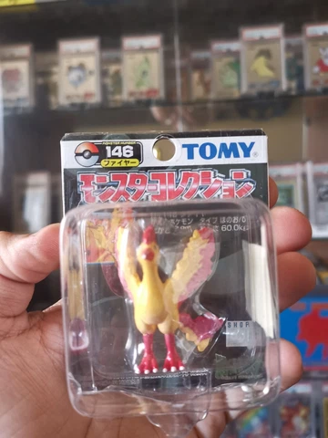 Pokemon Figure TOMY Monster Collection MOLTRES 146 Pocket Monster RARE BNIB Cover