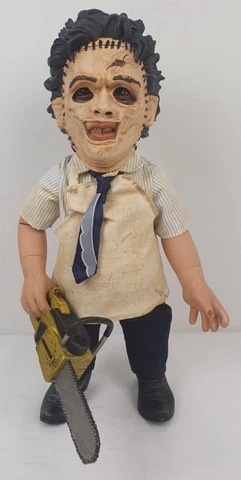 The Texas Chainsaw Massacre - Leatherface Mega Scale 15" Talking Doll - Mezco Cover