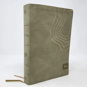 CSB (in)courage Devotional Bible 2023, Sage LeatherTouch,  C. S. B. Bibles  - Imagen 1 de 21