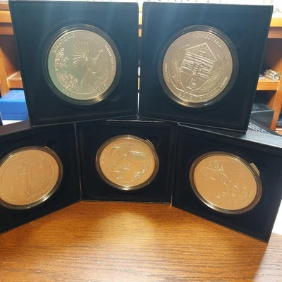 2015 Complete Set 5 UNC America the Beautiful 5oz Silver Coins - Box  CoA - Image 1 of 4