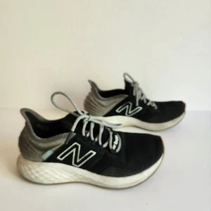 New Balance Fresh Foam Roav Tennis Shoes Womens Size 6 Black Aluminum Gray - Picture 1 of 12