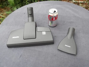 Spazzola/utensile/attacchi aspirapolvere testa pavimenti originale MIELE - poco usata - Foto 1 di 19