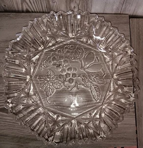 Vintage Federal Glass Pioneer Intaglio Pattern Ruffled Edge Bowl Fruit Center - Picture 1 of 5