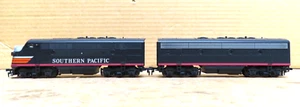 STEWART HOBBIES SOUTHERN PACIFIC F3A & F3B PHASE II PWD (BLACK WIDOW) HO SCALE - Picture 1 of 7