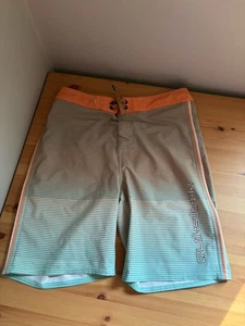 Quicksilver Board Shorts 27 Waist Surfing Ocean  Water Sports Boys Highline - Picture 1 of 4
