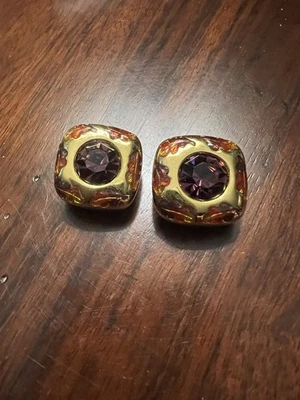 Joan Rivers Esmalte Hojas de Otoño Cristal Púrpura Cuadrado Clip En Pendientes Cojín Foto 1 de 3