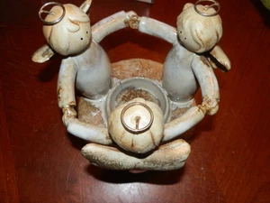 Tre angeli in argilla che tengono per mano ceramica in cerchio portacandele tea light carino - Foto 1 di 4