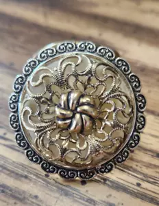Vintage West Germany Gold Tone Filigree Scarf Clip - Beautiful Elegant Jewelry - Picture 1 of 5