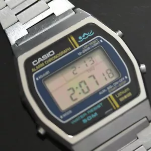 VINTAGE CASIO W-30 MODULE {152} 1983 Men's Watch Original Bracelet - Picture 1 of 14