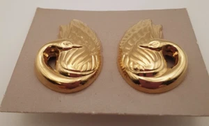 Vintage Avon Swan Bird Gold Tone Stud Pierced Earrings - Picture 1 of 6