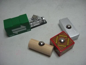 Cargo Set für Holzeisenbahn Gleiskran (passt Brio Thomas Magnetic Cranky) Dc04 - Bild 1 von 4