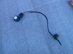 VW PASSAT REAR BUMPER PARKING SENSOR PLUG OEM 2016 2017 2018 2019 15 16 17 - Picture 1 of 5