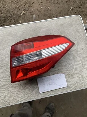 Lámpara de luz trasera fuera de lado diésel Renault Laguna Estate MK3 2009 1,5 Foto 1 de 4