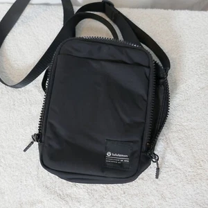 Bolso Bandolera Lululemon Fácil Acceso 1.5L Negro Teléfono Maquillaje Bolso Bandolera - Imagen 1 de 8