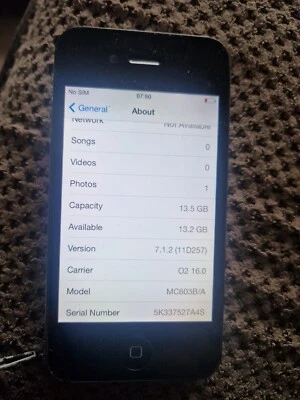 Apple iPhone 4 - 16GB - Black (On 02 Network) A1332 - Image 1 of 4