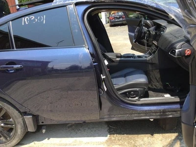 BALANCÍN DERECHO CON POSTE AZUL PC: JBM SE ADAPTA A 17-19 JAGUAR XE 31550 Foto 1 de 4