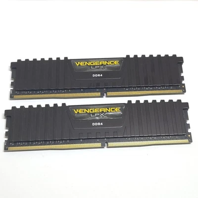 16GB (2x 8GB) Corsair Vengeance LPX CMK16GX4M2A2400C14 DDR4-2400MHz RAM Kit - Image 1 of 2