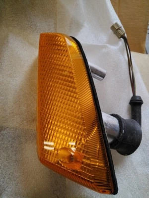 Luz intermitente izquierda BMW E21 ¡especificaciones de EE. UU.! ¡NUEVA! NLA GENUINO 63131360087 Foto 1 de 4