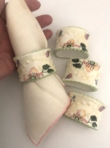 SET 4 Obst Blumen TRACY PORTER SERVIETTENRINGE rosa grün handbemalt Keramik Rnd - Bild 1 von 7