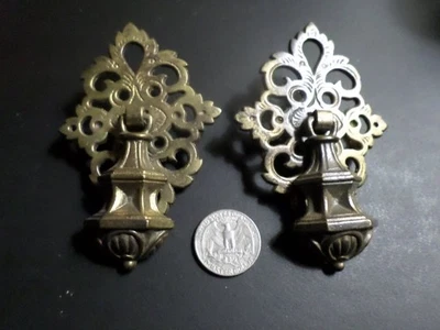 2 ANTIQUE BRASS DROP FURNITURE PULLS DRAWER CABINET DOOR PULL HARDWARE - Image 1 of 4